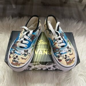 New in Box 2015 Vans + Disney collab Aloha kids 11